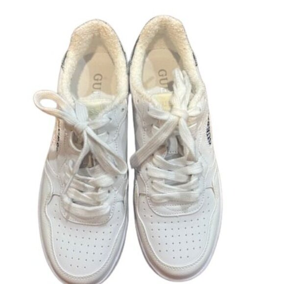 GUESS Sybella Low Top Round Tow Sneakers in White – Size 8 M – No Box - Picture 5 of 9
